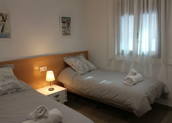Apartamento Amplio Y Acogedor, En Plaza De Pradollano