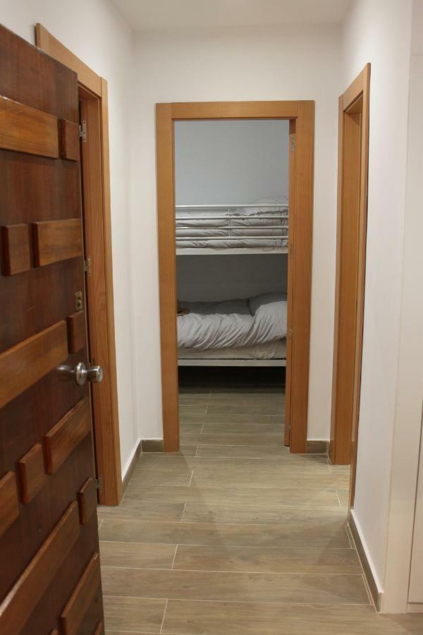 Amplio Y Acogedor, En Plaza De Pradollano Apartamento